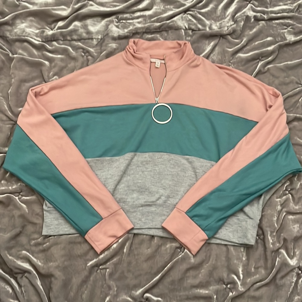 Colorblock Cropped Quarter Zip Sweatshirt